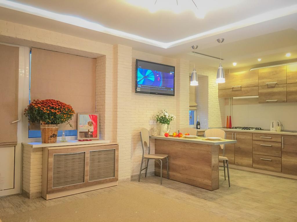 Studio Luxe On Victory Street In The City Center Winnyzja Exterior foto